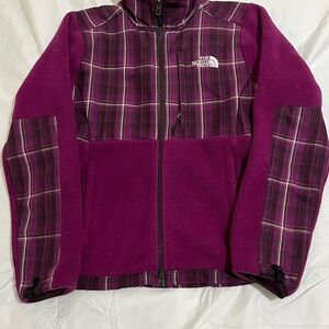 The North Face Magenta and Plaid Fleece Denali Jacket Women’s Size XS